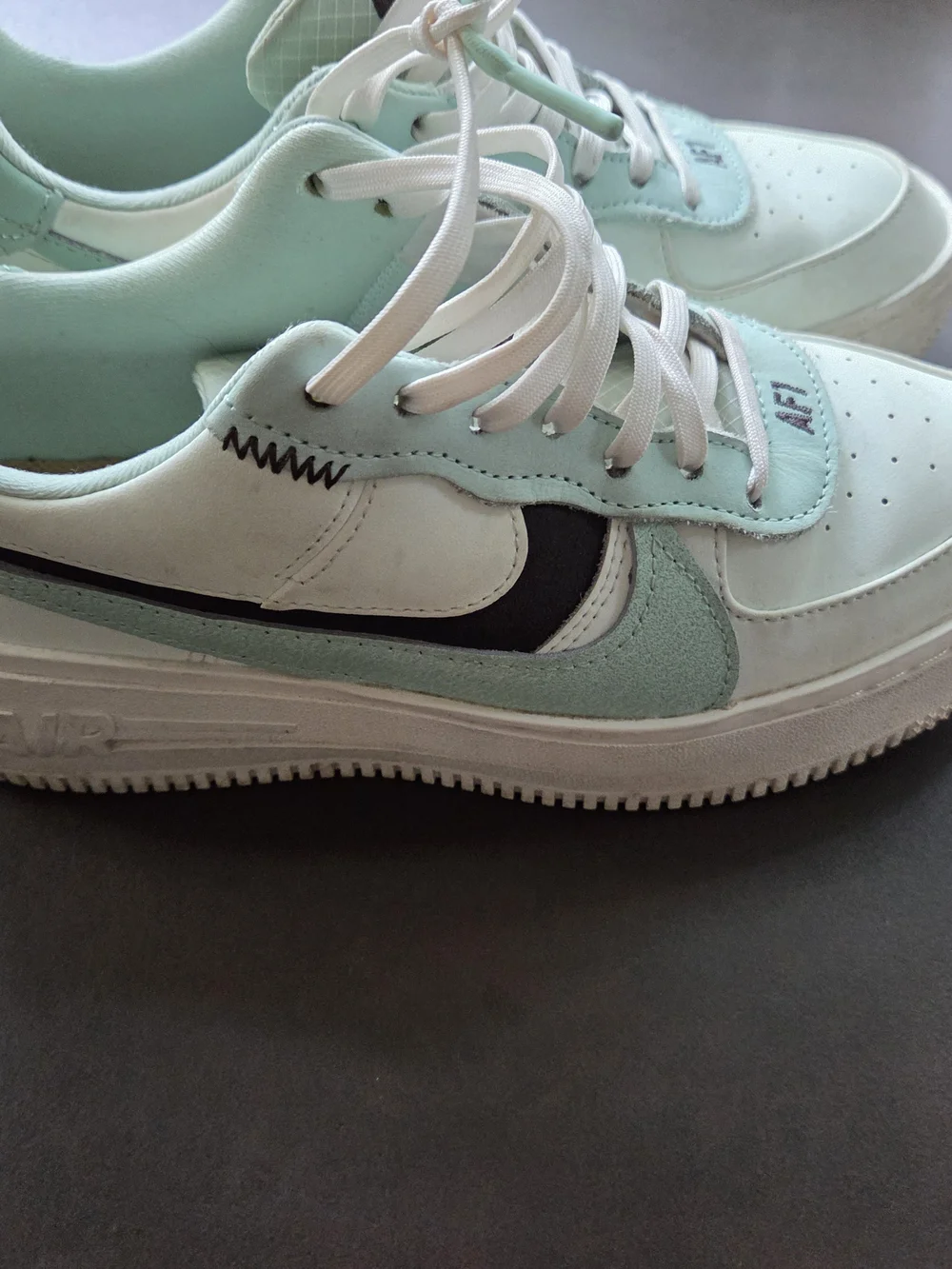 Nike Women's Air Force 1 Low Sneakers in Mint and White B1